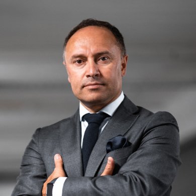 estate agent 5.jpg